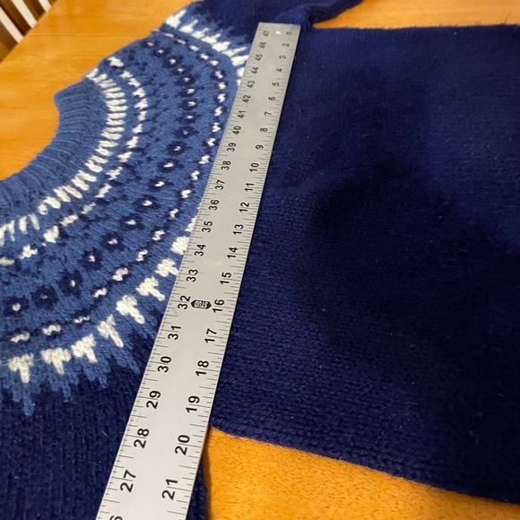 Fair isle chunky hand knit sweater size Small - Picture 4 of 4